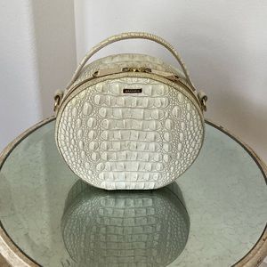 Brahmin Lane Coconut Melbourne bag. Good condition, some discoloration.